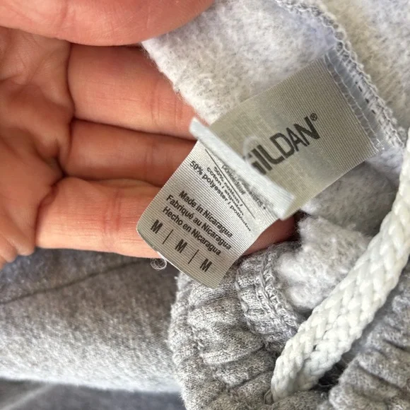 LAST CHANCE! Donating 10/11/25. Mens size M Gildan Sweatpants bundle - Picture 3 of 7